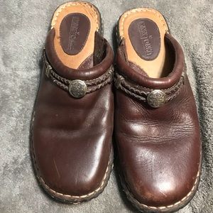 Minnetonka slides.